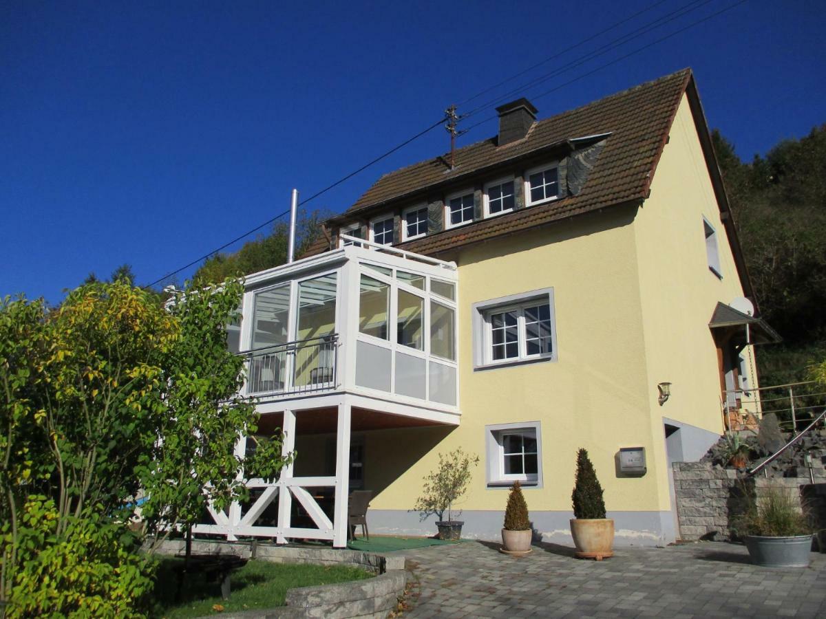 Ferienhaus Hilberath Villa อาเดเนา ภายนอก รูปภาพ